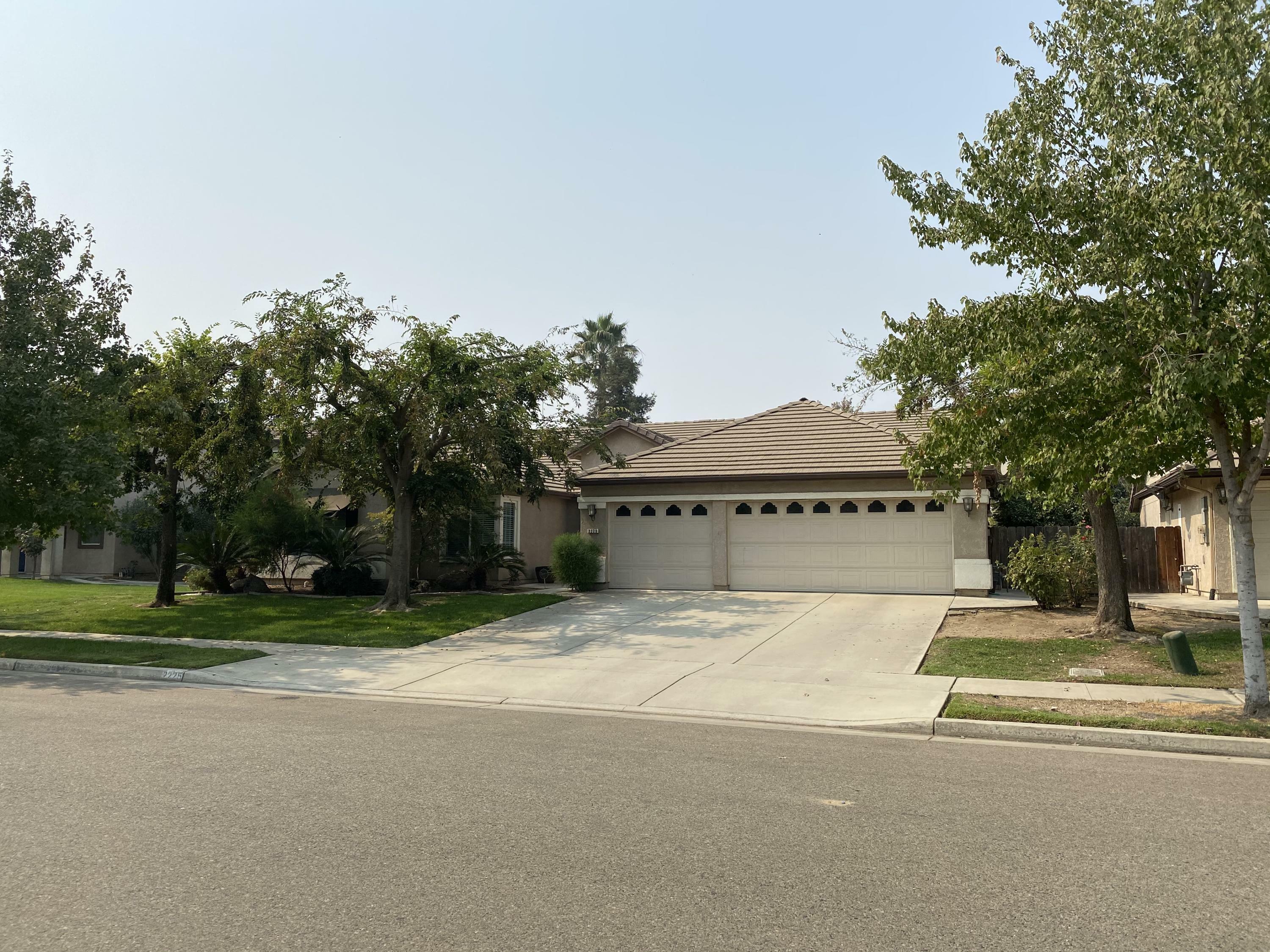 2225 S Jacques Street  Visalia CA 93277 photo