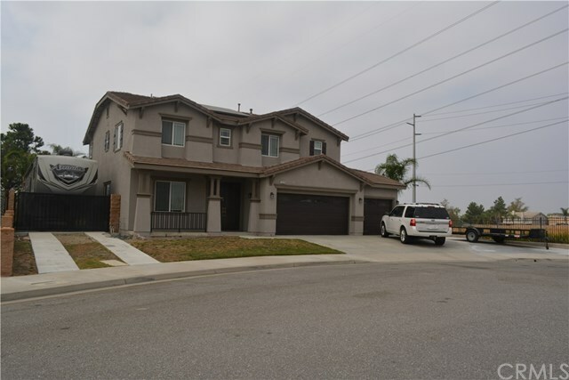 Property Photo:  15225 Clearspring Lane  CA 92336 