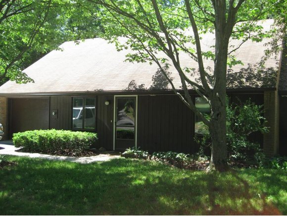 Property Photo:  2 Cedar Glen North 2  VT 05403 