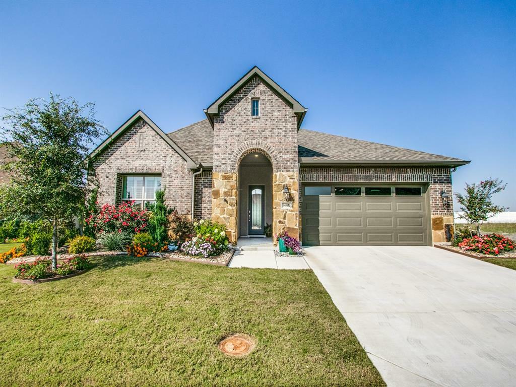 Property Photo: 9608 Greenstone Way TX 76207