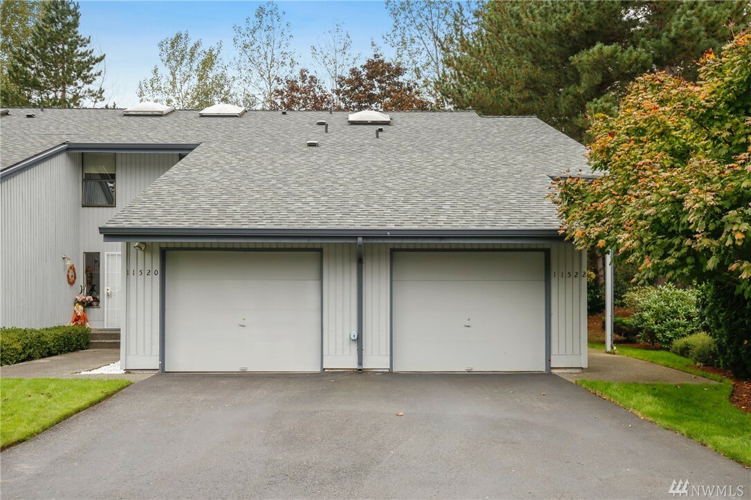 Property Photo:  11522 SE 173rd St 48  WA 98055 