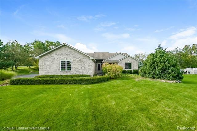 Property Photo:  1470 S Hacker Road  MI 48114 