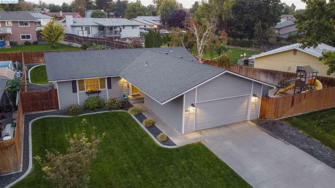 1041 W 15th Pl  Kennewick WA 99337-4145 photo