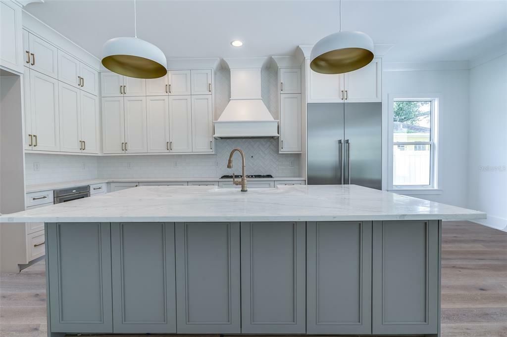 Property Photo: 3510 W Vasconia Street FL 33629