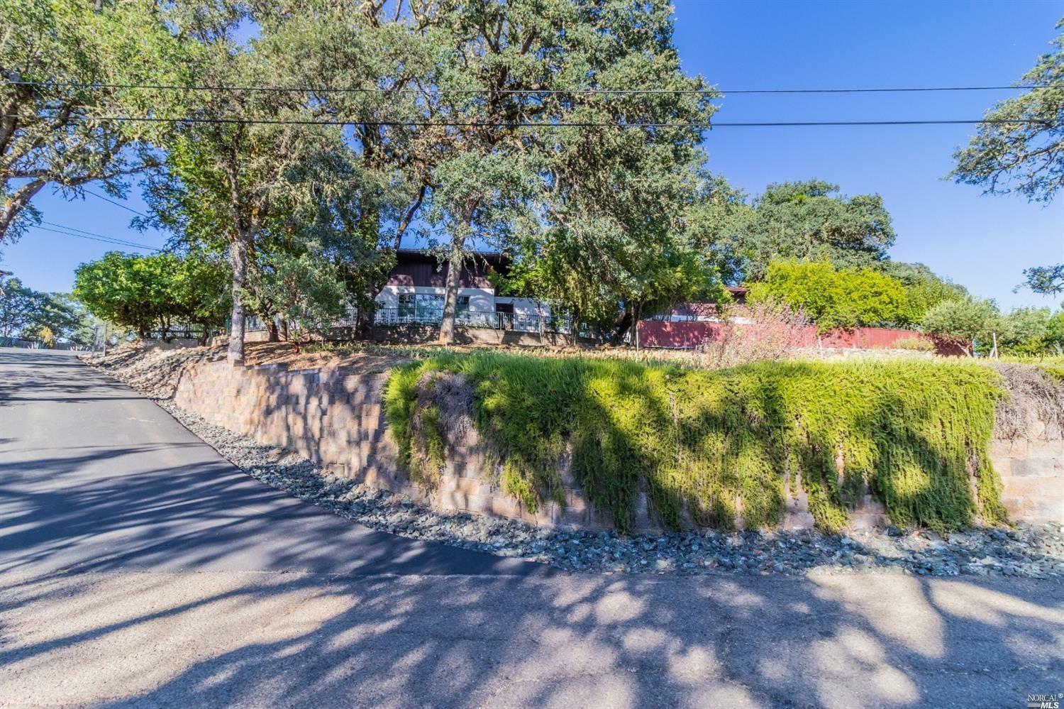 775 Sunset Drive  Ukiah CA 95482 photo