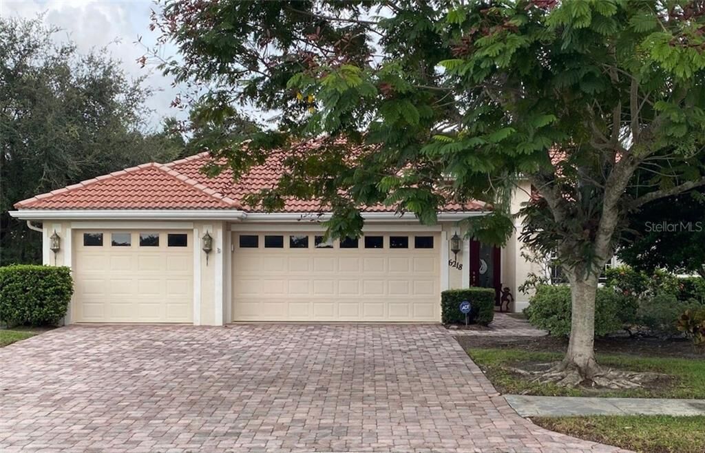 Property Photo:  6218 Stillwater Court  FL 34201 