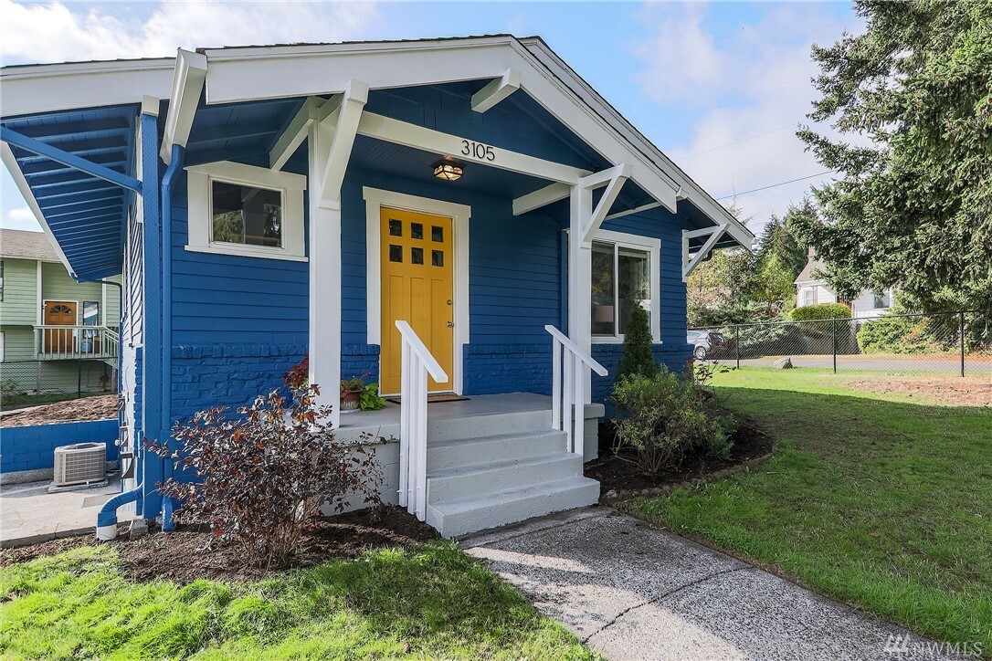 Property Photo:  3105 NE 133rd St  WA 98125 