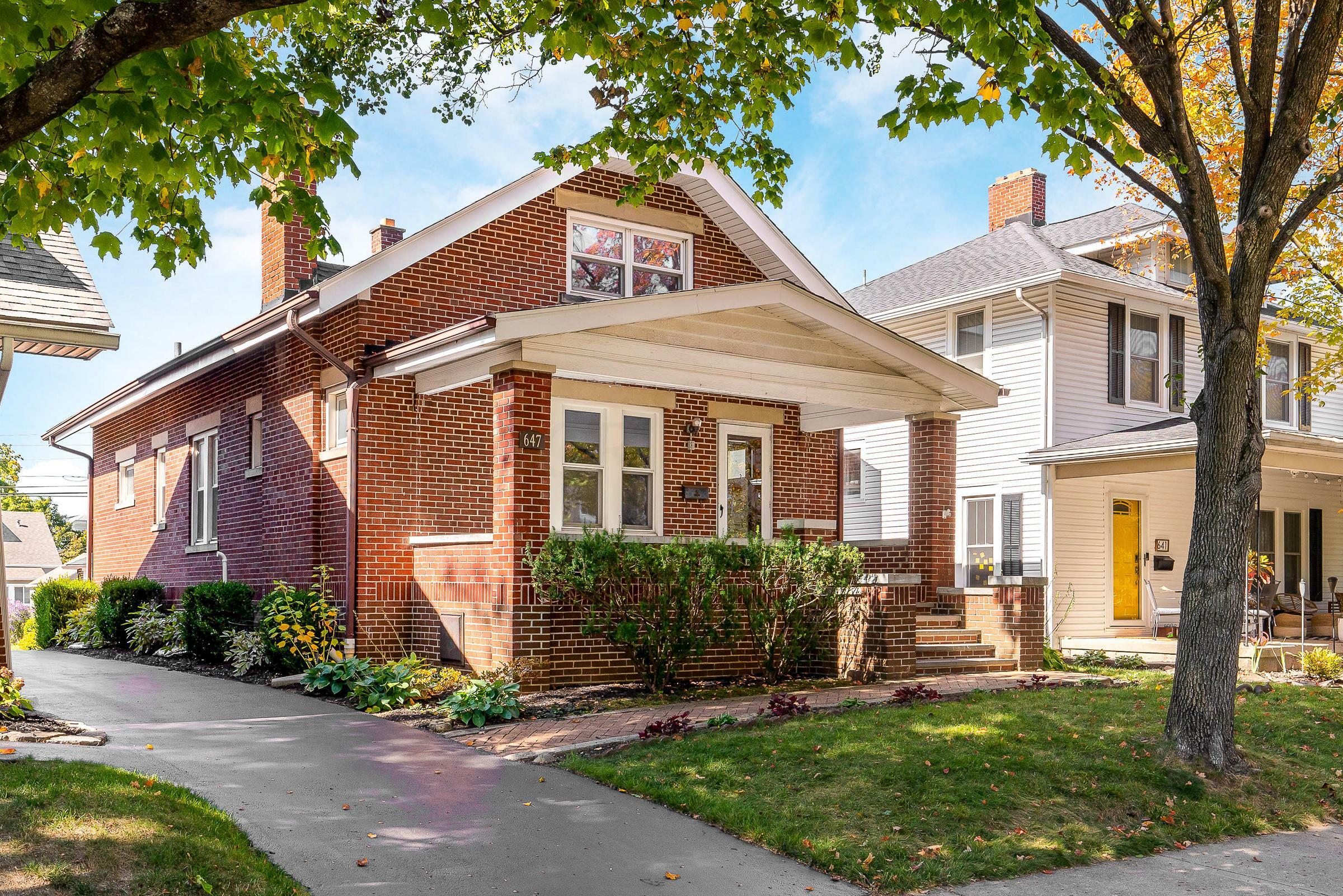 Property Photo:  647 Montrose Avenue  OH 43209 