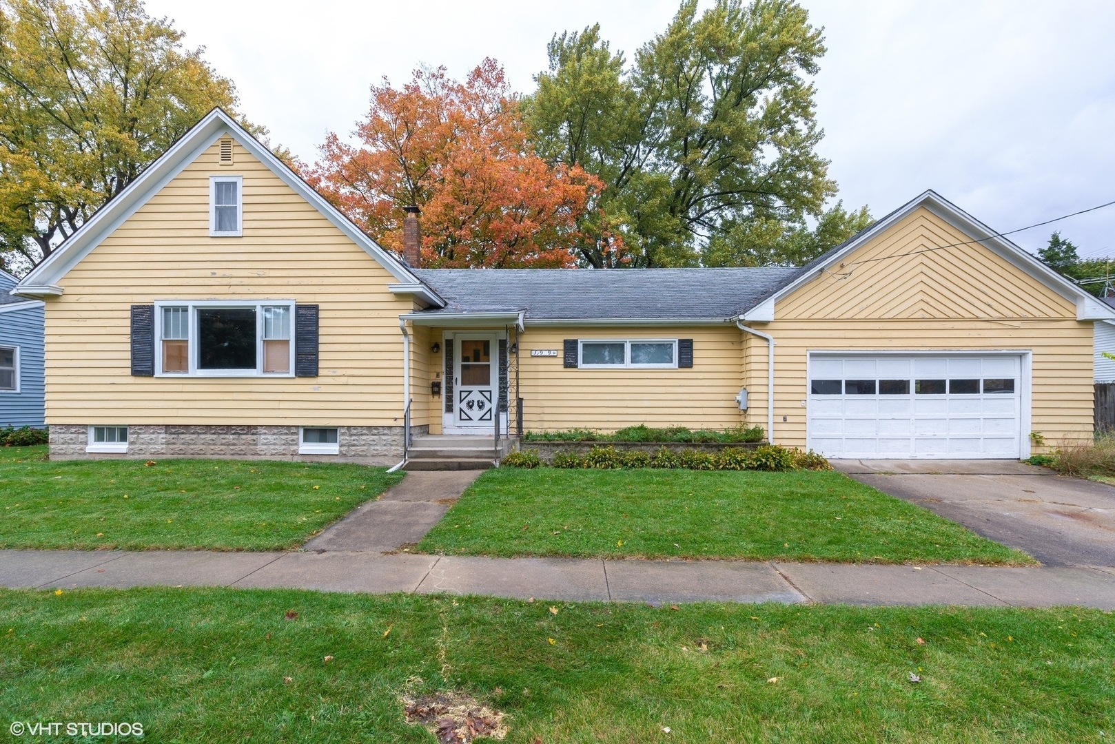 Property Photo:  219 East Ottawa Street  IL 60178 