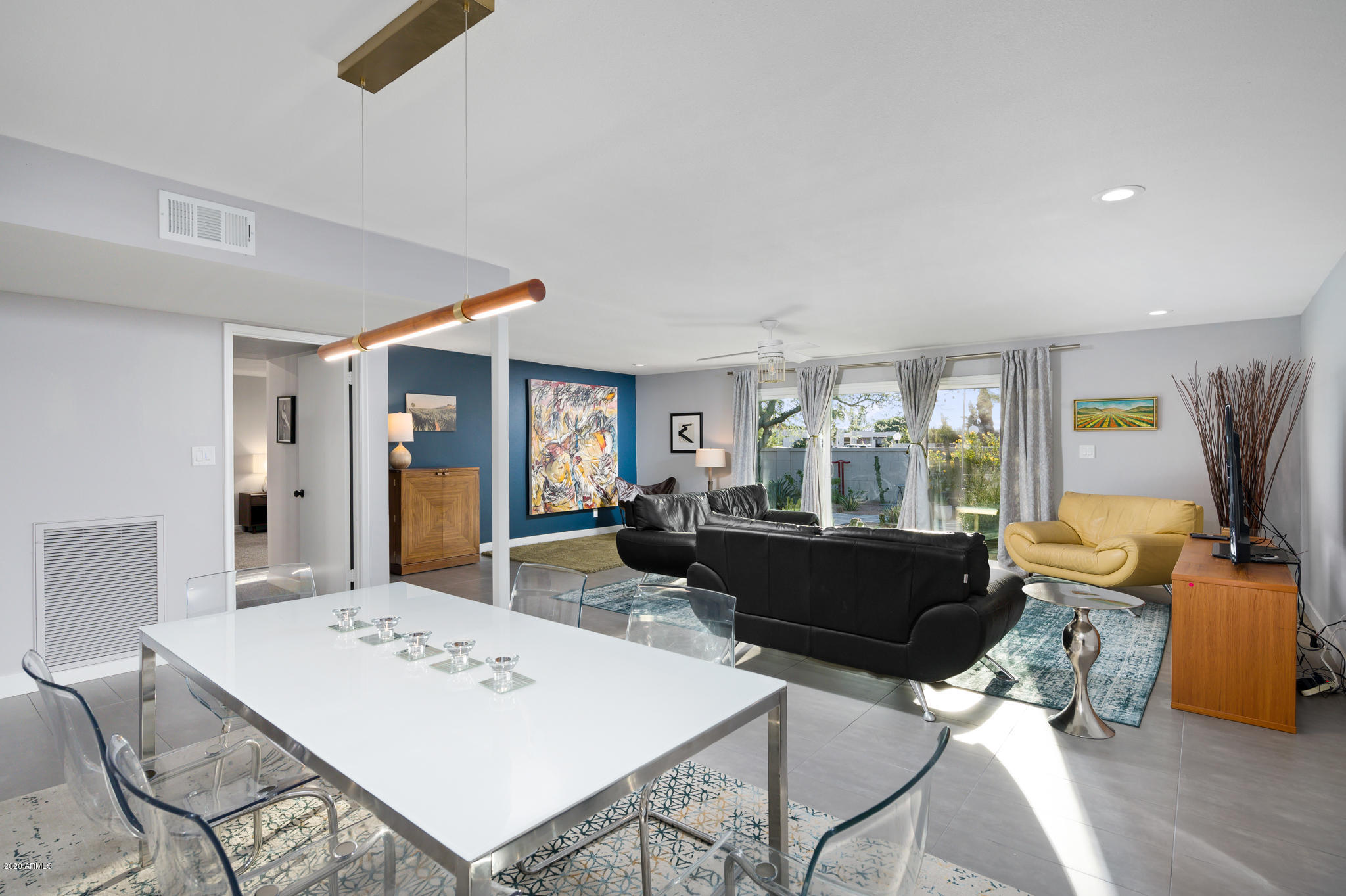 Property Photo: 4112 N 87th Place AZ 85251