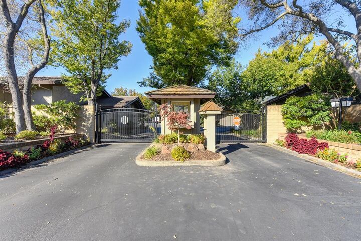 2853 Calle Vista Way  Sacramento CA 95821 photo