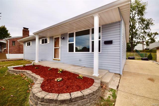 Property Photo: 113 Ward Terr 63019