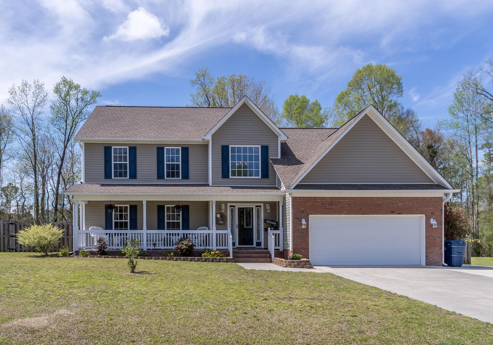 Property Photo:  809 Little Roxy Court  NC 28540 