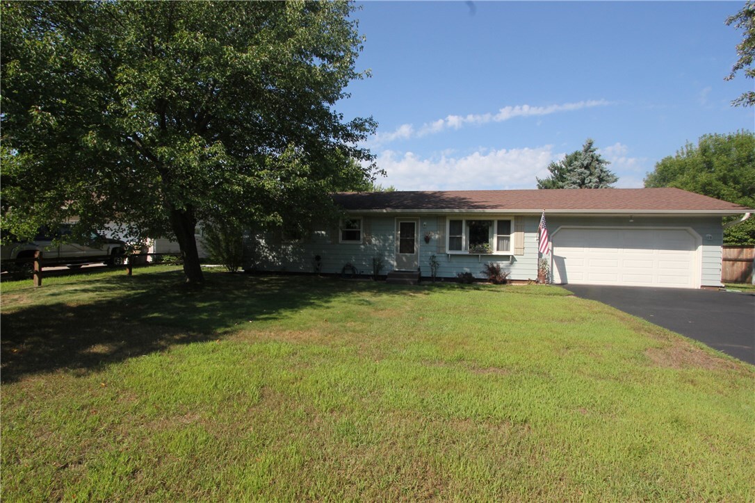 Property Photo:  1620 Aylmer Court  WI 54703 