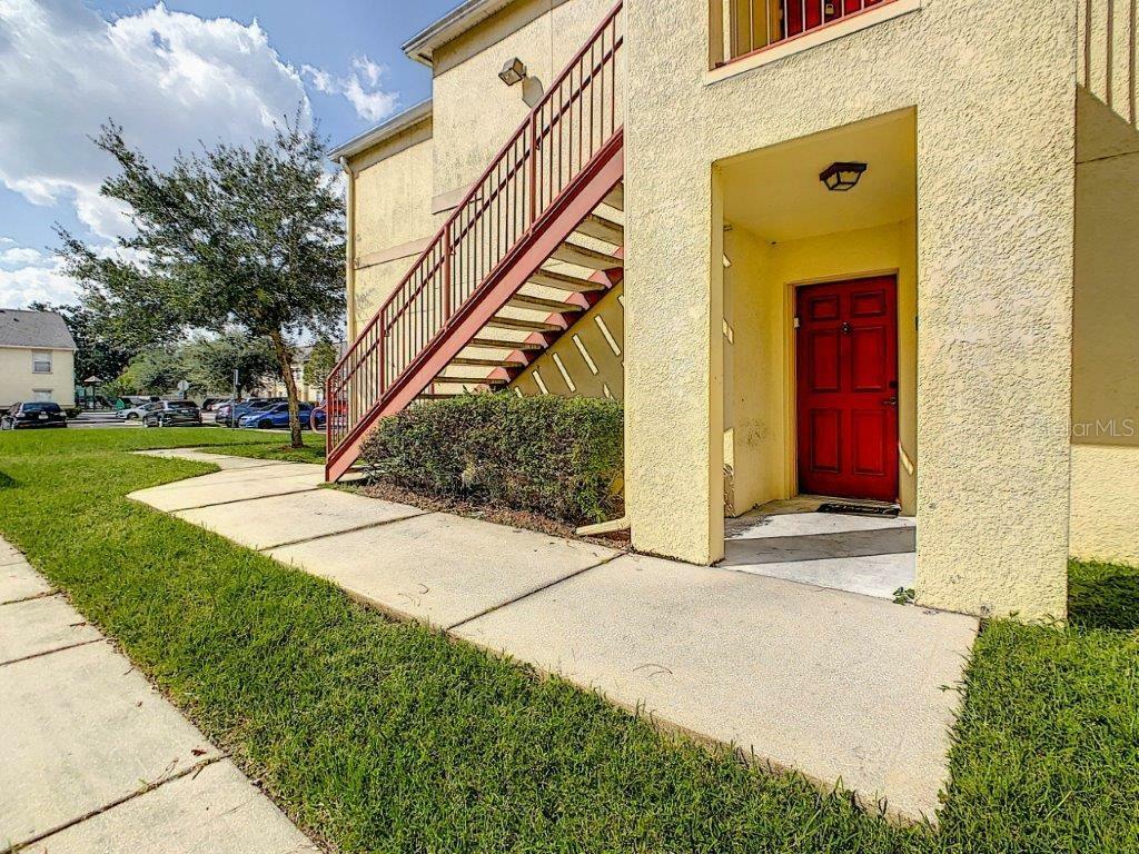 Property Photo:  2864 Club Cortile Circle A  FL 34746 