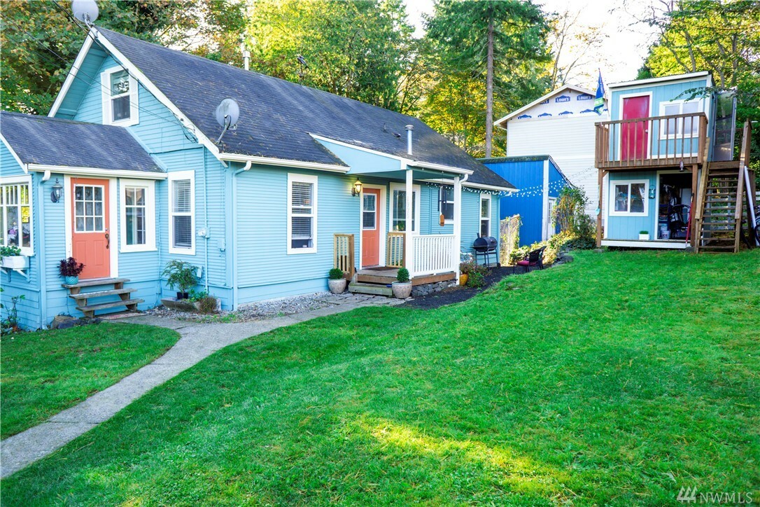 Property Photo: 1920 Mahan St WA 98366