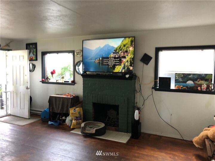 Property Photo: 315 NE Alder Street WA 98027