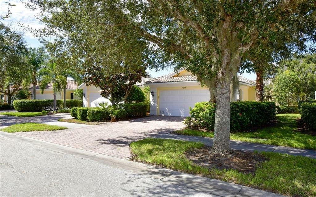 Property Photo: 7614 Pesaro Drive FL 34238