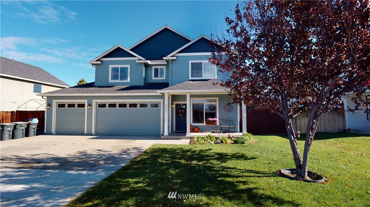Property Photo:  3727 W Lakeshore Drive  WA 98837 