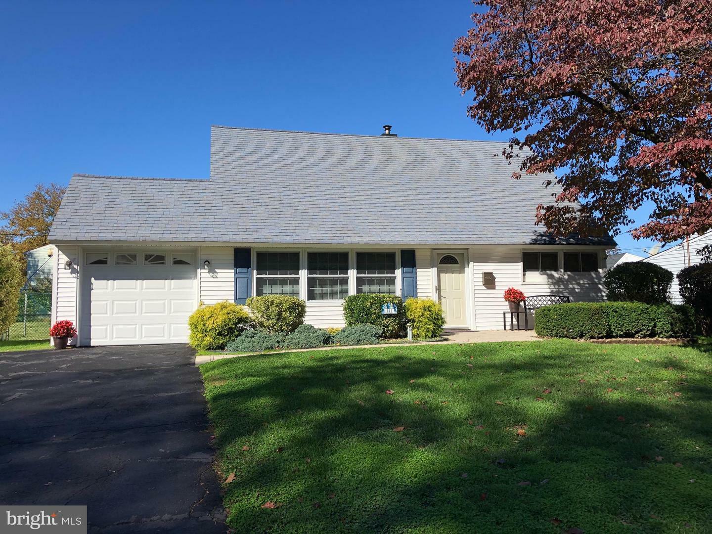 Property Photo:  141 Kenwood Dr S  PA 19055 