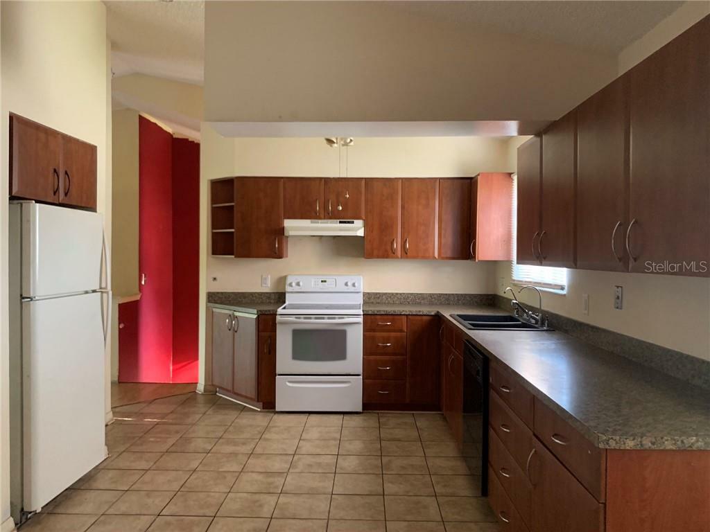 Property Photo:  1174 E Lombardy Drive  FL 32725 