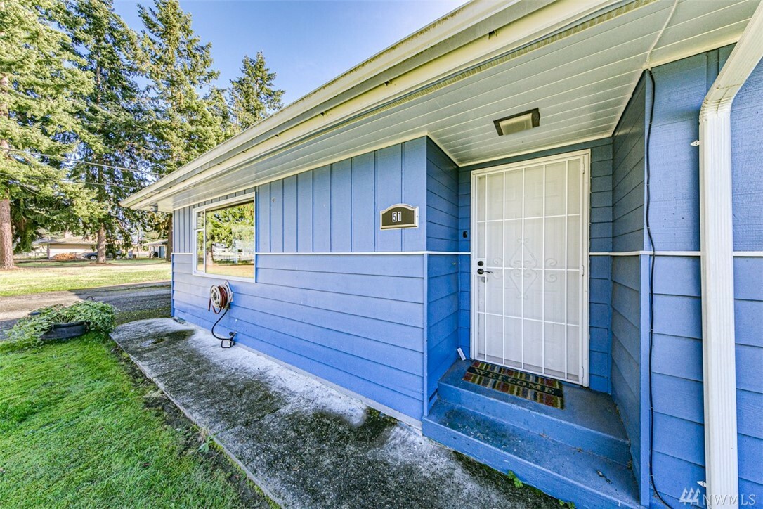 Property Photo:  51 Pearce Rd  WA 98362 