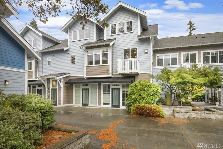 Property Photo:  115 Hall Brothers Lp NW 204  WA 98110 