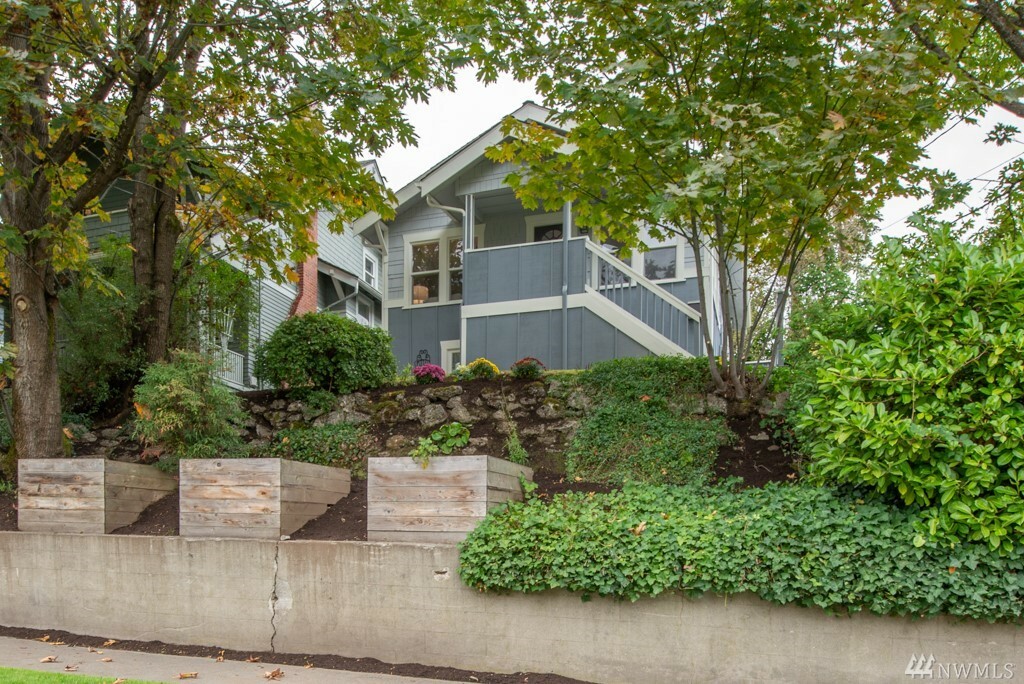 Property Photo: 1633 27th Ave WA 98122
