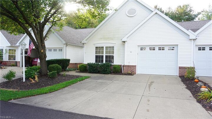 2826 Stratford Circle  Akron OH 44312 photo