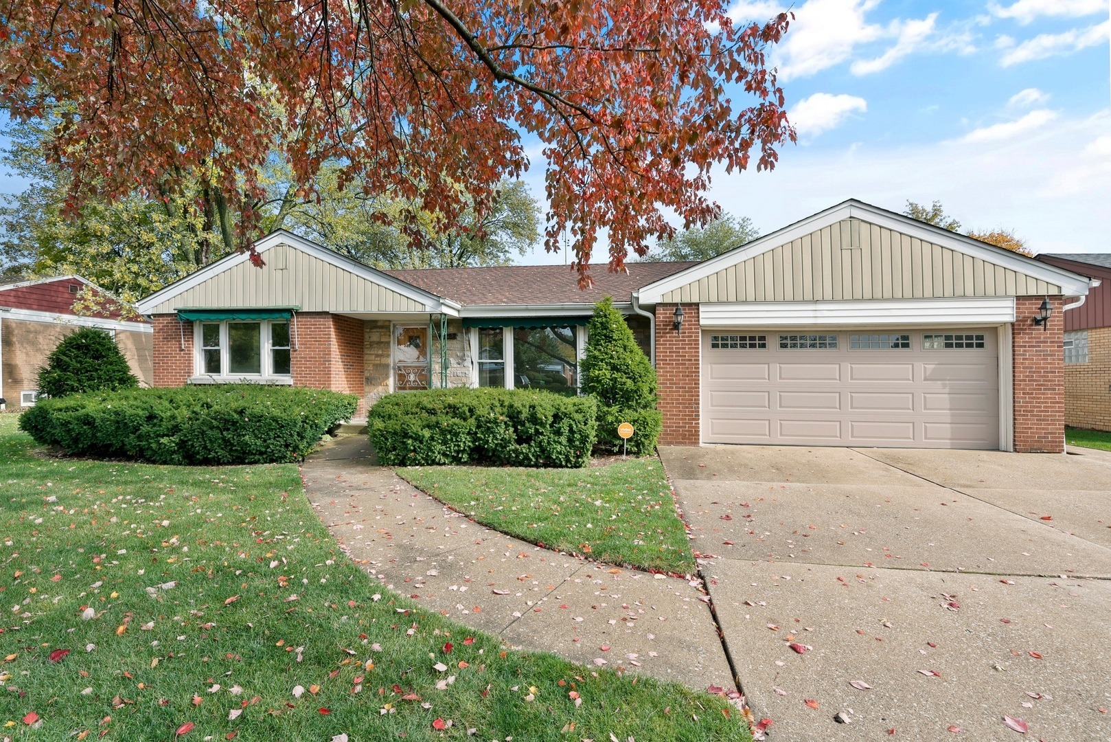 Property Photo:  2115 Hull Avenue  IL 60154 