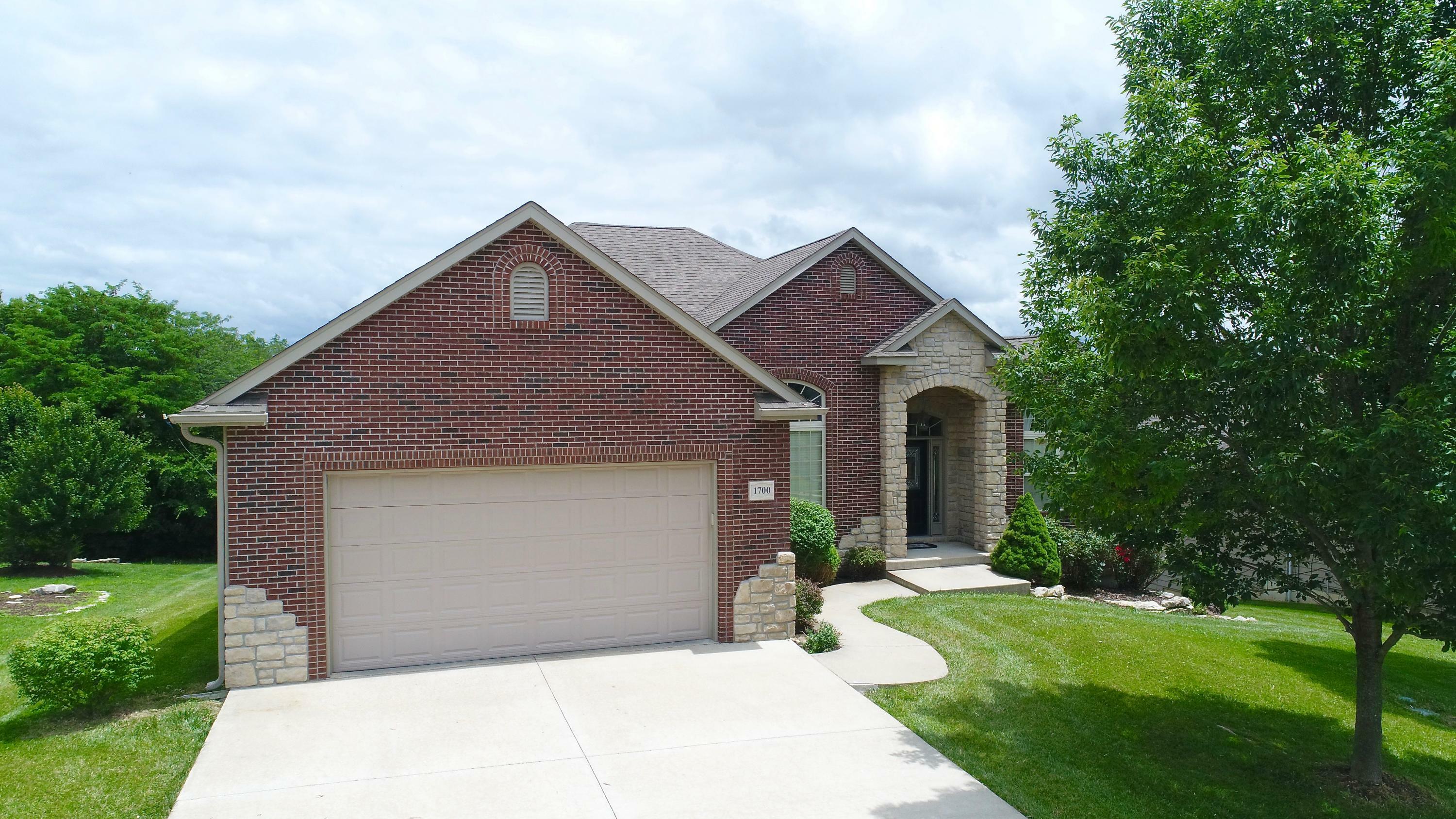 Property Photo:  1700 Andretti Cir  MO 65201 