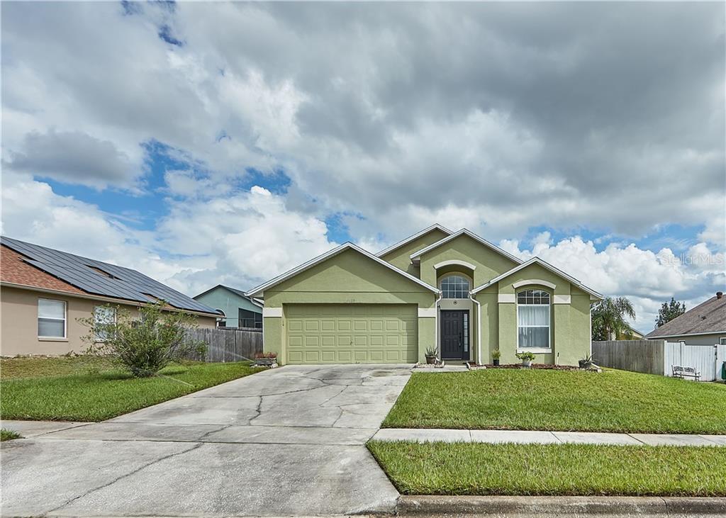 Property Photo:  4425 Middleburg Court  FL 32818 