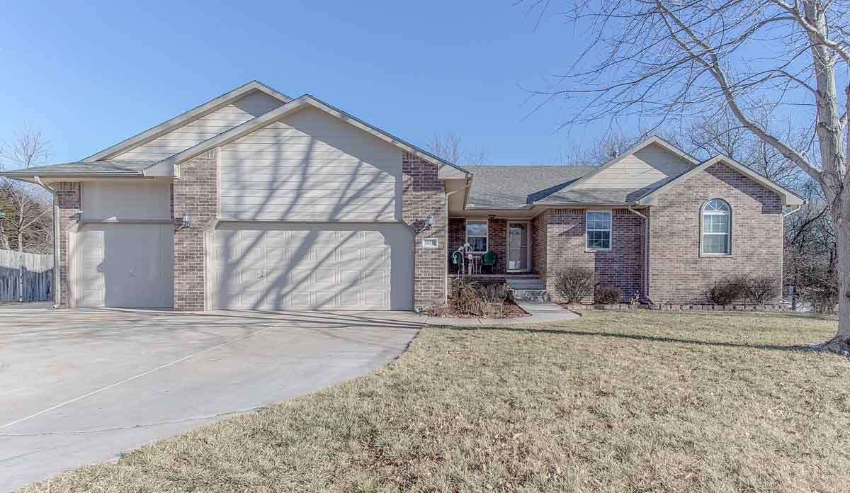 Property Photo:  10233 W Pawnee Ct  KS 67215 