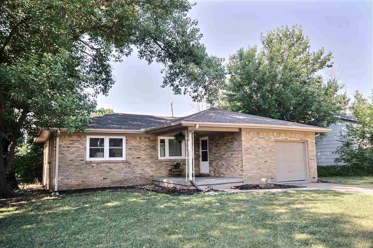 Property Photo:  823 N Emerson Ave  KS 67212 