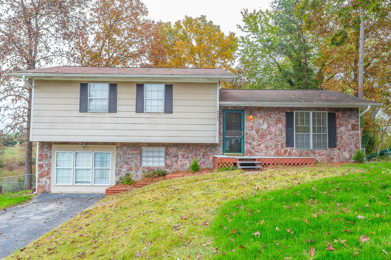 Property Photo:  6903 Knollcrest Drive  TN 37341 