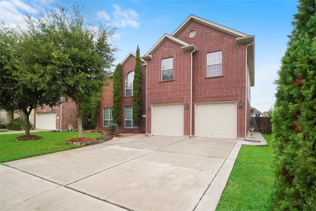 Property Photo: 1120 Richards Drive TX 77546