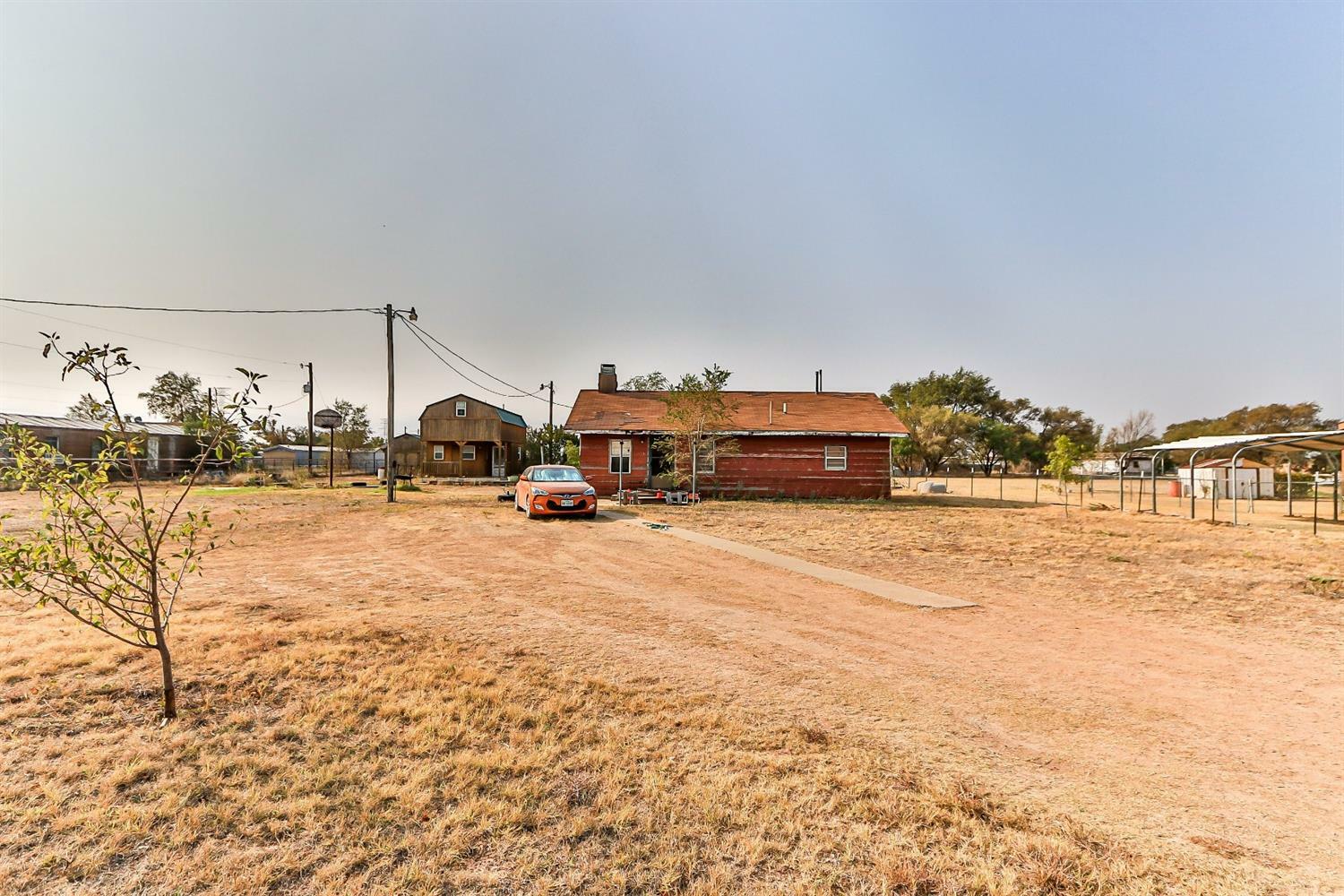 Property Photo:  5520 E County Road 6540  TX 79403 