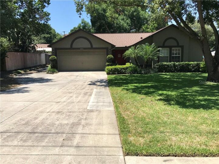 Property Photo:  805 S Galena Avenue  FL 34715 