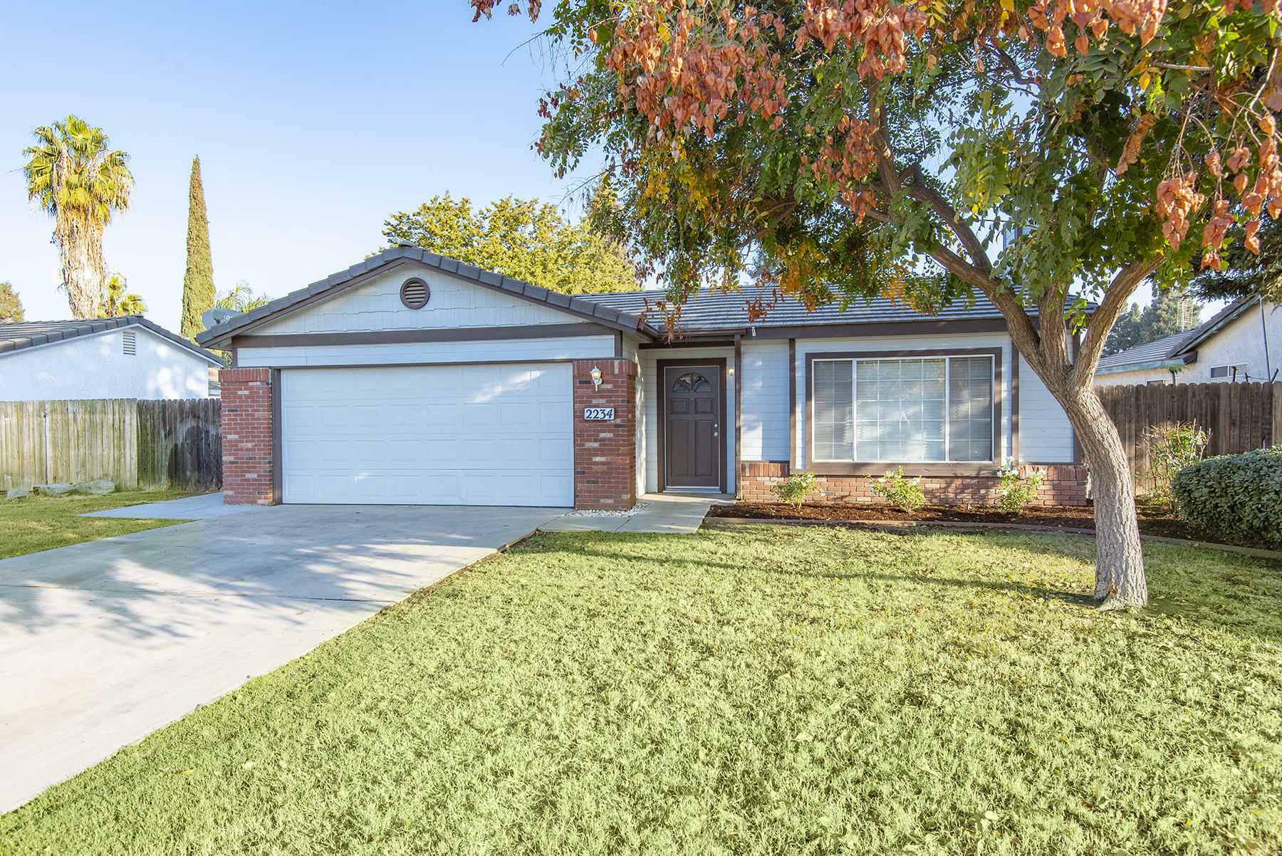 Property Photo:  2234 W Delta Avenue  CA 93291 