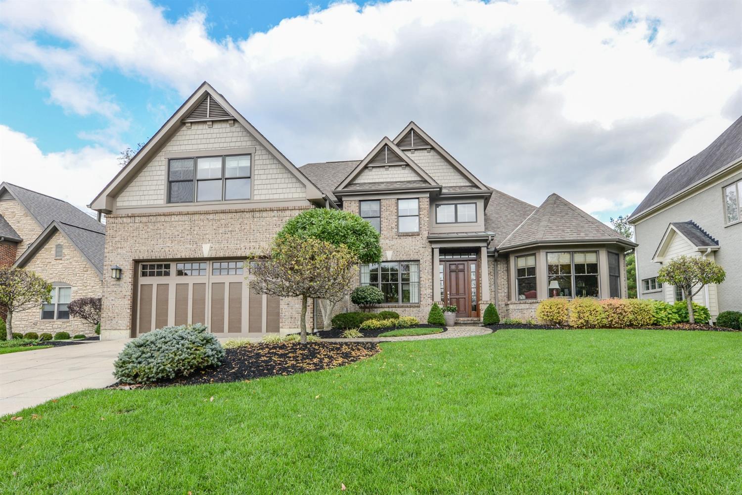 Property Photo: 1464 Grand Oaks Dr OH 45255