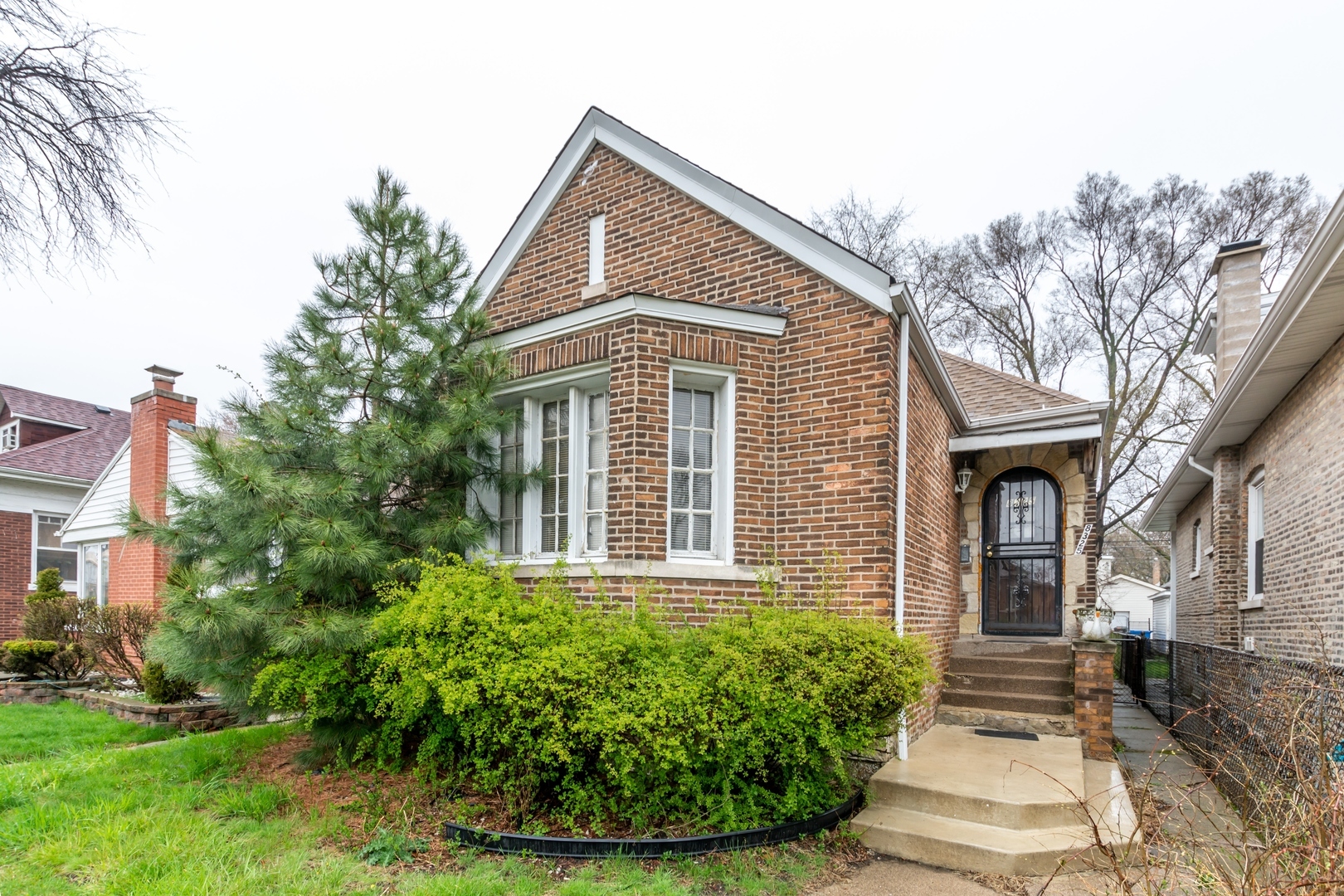 Property Photo:  8325 S Cregier Avenue  IL 60617 