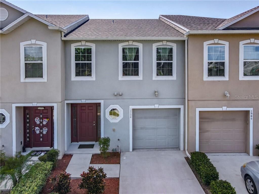 Property Photo:  2904 Clarabelle Court  FL 34743 