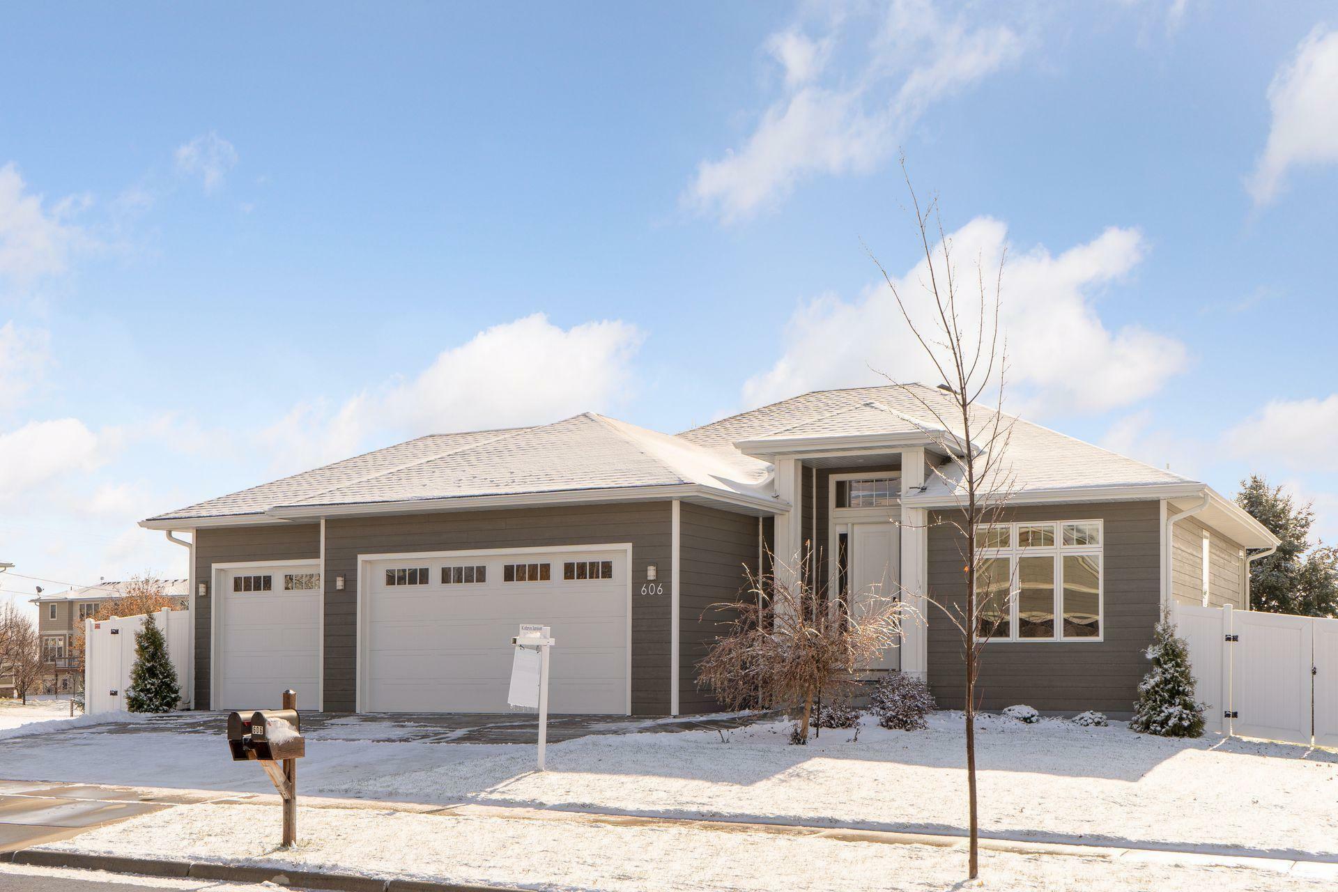 Property Photo:  606 Afton Drive  MN 55057 