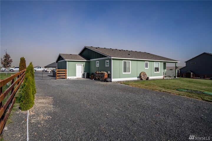 Property Photo:  10315 Road 5.9 NE  WA 98837 