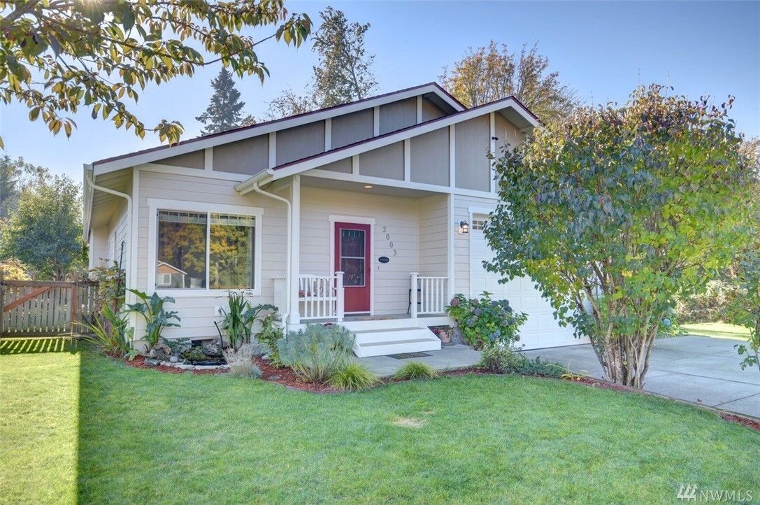 Property Photo: 2003 16th Ave SE WA 98501