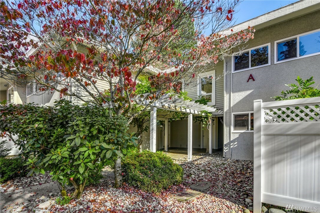 Property Photo: 811 126th Place NE A205 WA 98005