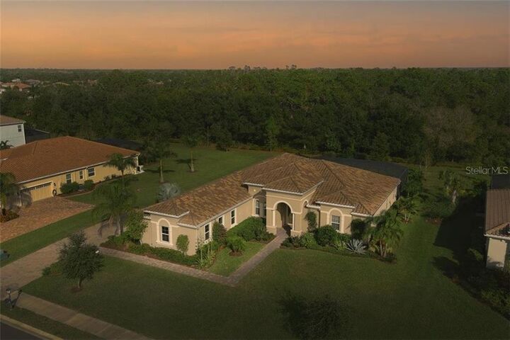 Property Photo: 507 167th Boulevard E FL 34212