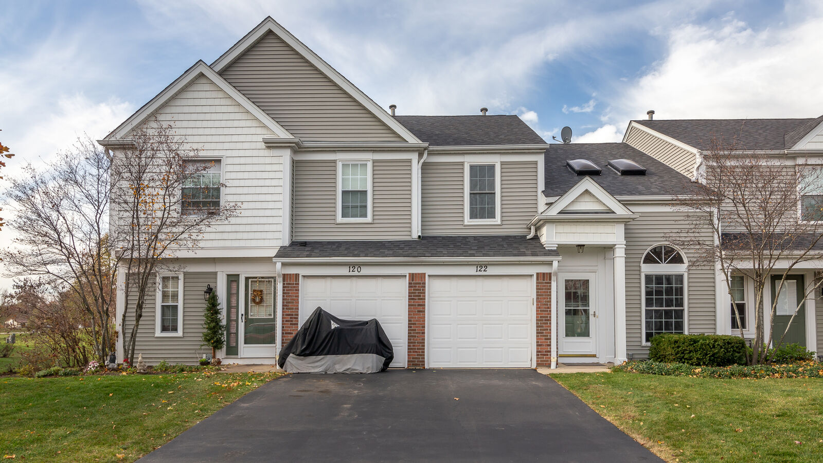 Property Photo: 122 North Oltendorf Road IL 60107