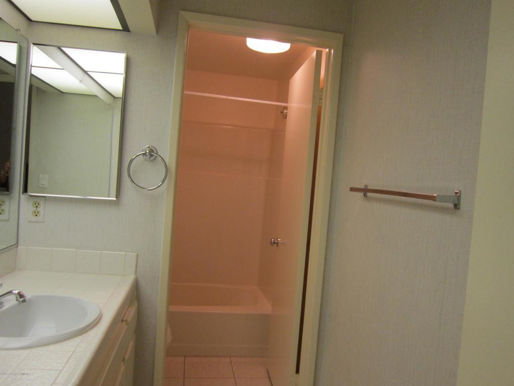 Property Photo: 484 S Euclid Avenue 303 CA 91101