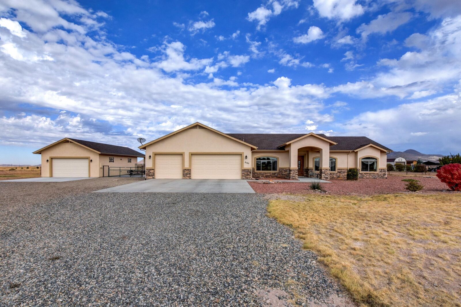 Property Photo:  9120 E Barn Wood Lane  AZ 86315 